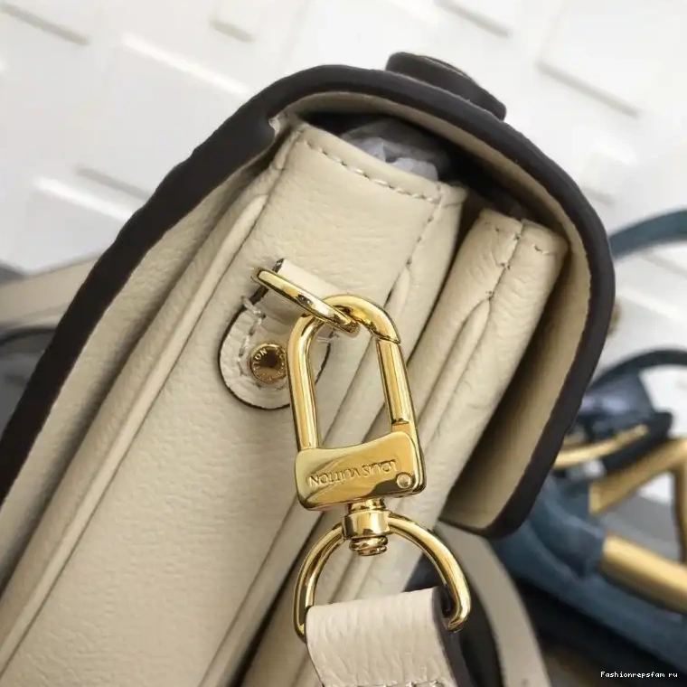 Fashionrepsfam ru 19B570353 Bags LV 0802